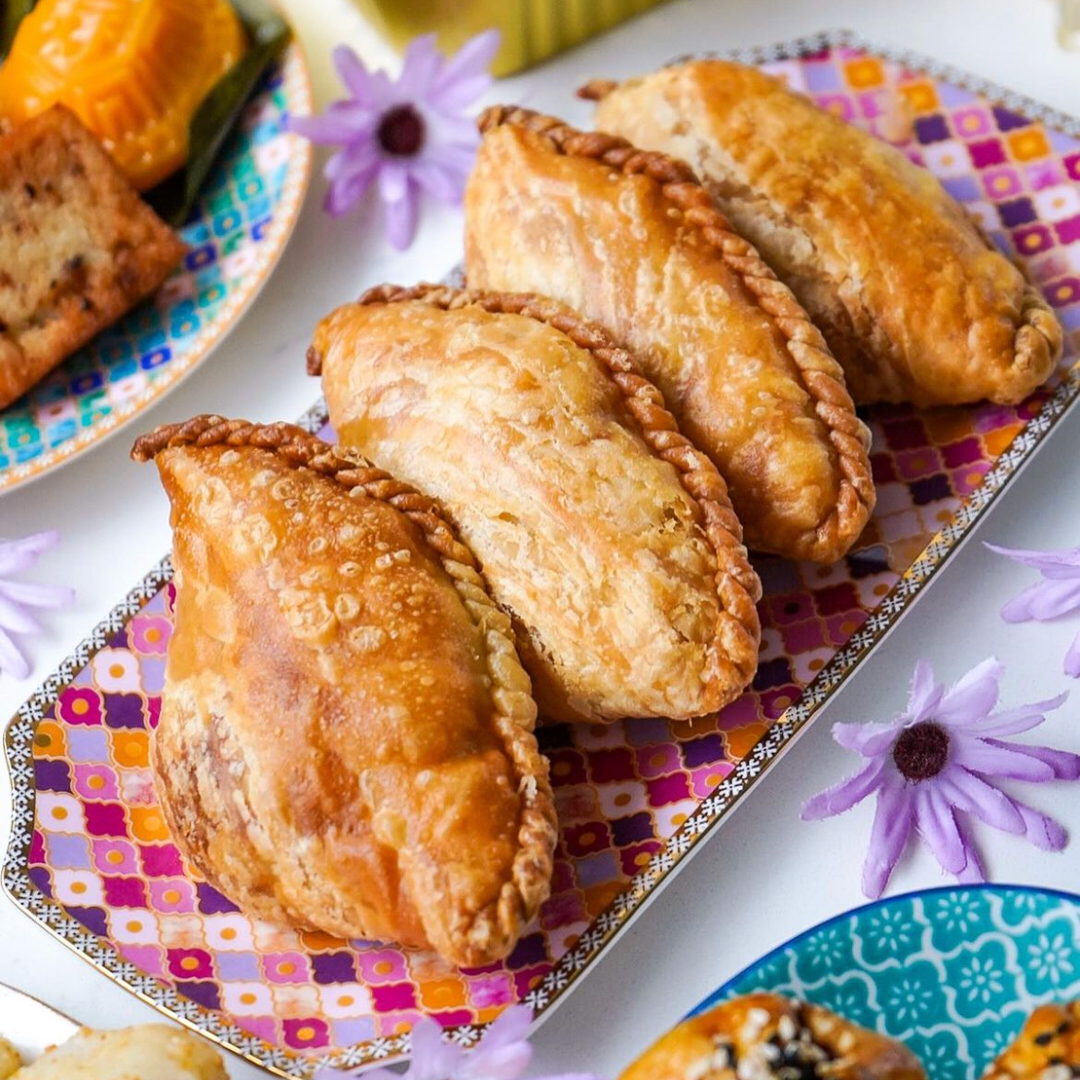 Chicken and Sweet Potatoes Curry Puffs